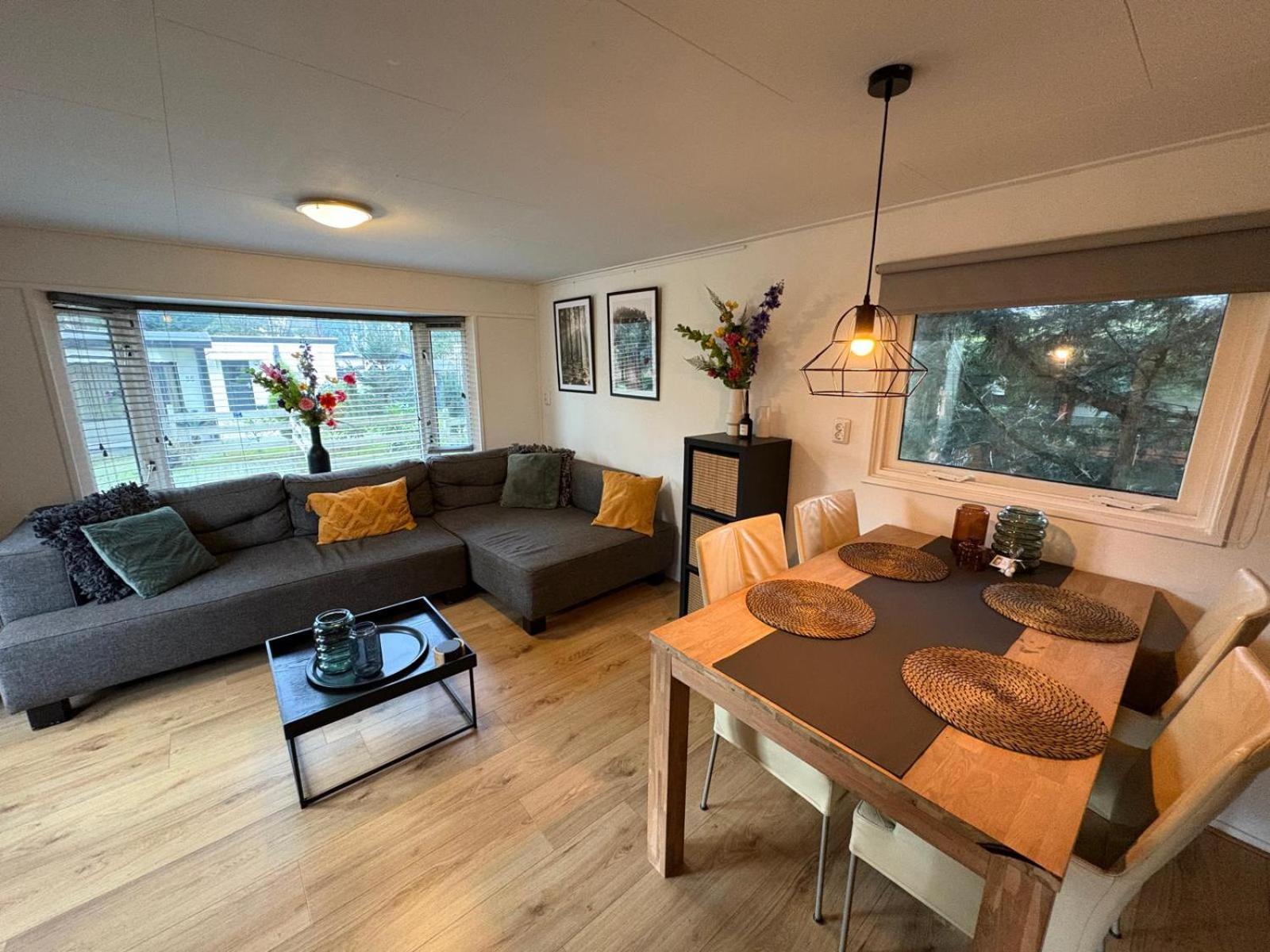 Heerlijk Chalet Midden In De Natuur プッテン エクステリア 写真